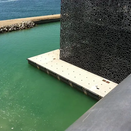 Le Clos Geraldy - D'hotes De Charme, Piscine Et Spa Nocleg ze śniadaniem Saint-Maximin