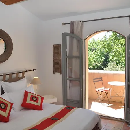 Le Clos Geraldy - D'hotes De Charme, Piscine Et Spa Nocleg ze śniadaniem Saint-Maximin